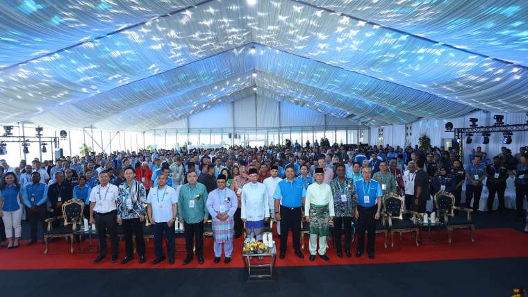 Y.A.B. Dato’ Seri Anwar Bin Ibrahim, Prime Minister of Malaysia, Officially Breaks Ground To Commemorate The Commencement Of Westports 2 Container Terminal Expansion From CT10 To CT17